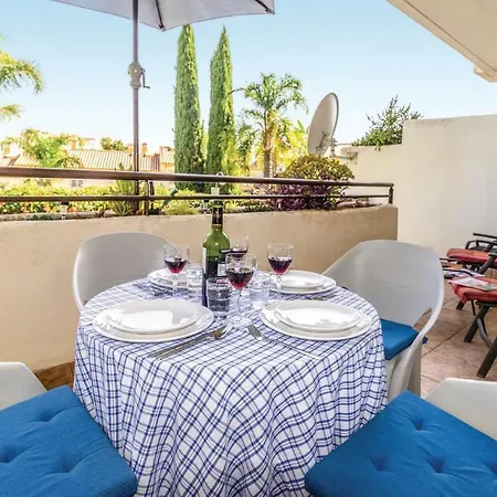 Διαμέρισμα Amazing In W/ Indoor Swimming Pool, Outdoor Swimming Pool And 2 Bedrooms *